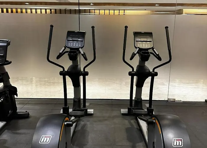 Hotel Near Malls Airport Mall Of Condotel 4*